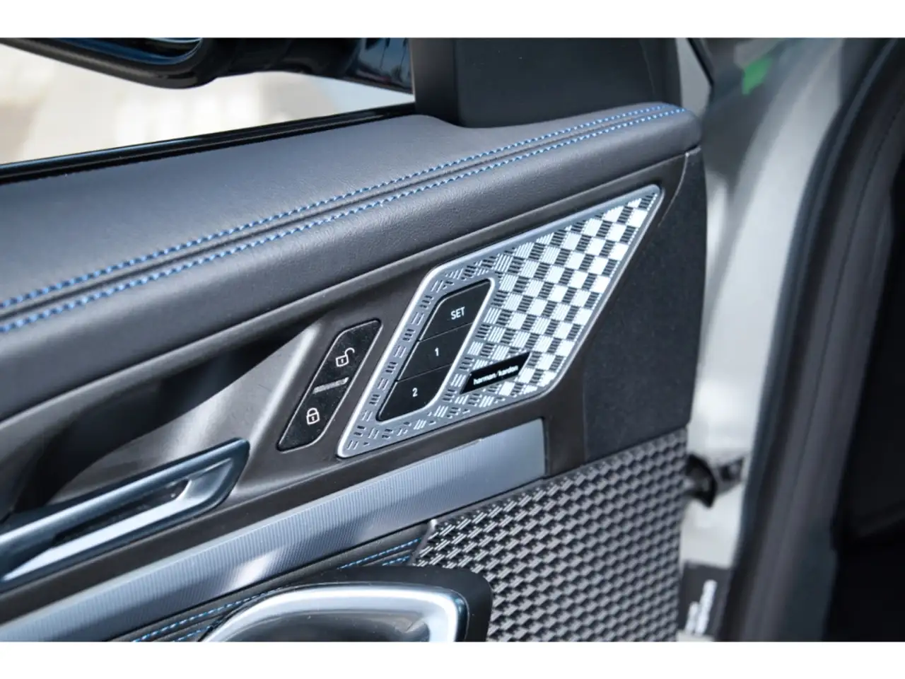 BMW X1 20i M Sport Sportpaket AD Navi Memory Sitze Sound — Galerie du véhicule 18