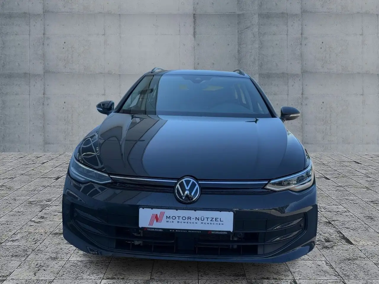 Volkswagen Golf Variant Golf VIII Variant 1.5 TSI LIFE LED+APP+ACC+SHZ — Vehicle gallery 3