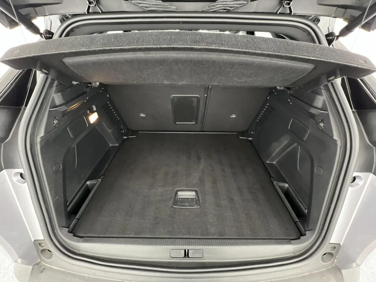 Peugeot 3008 Allure Pack 1.2*ACC*NAVI*RFK*uvm — معرض صور السيارة 18