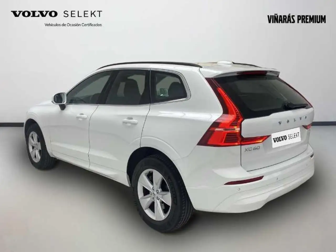 Volvo XC60 2.0 B4 D Core Auto — Vehicle gallery 3
