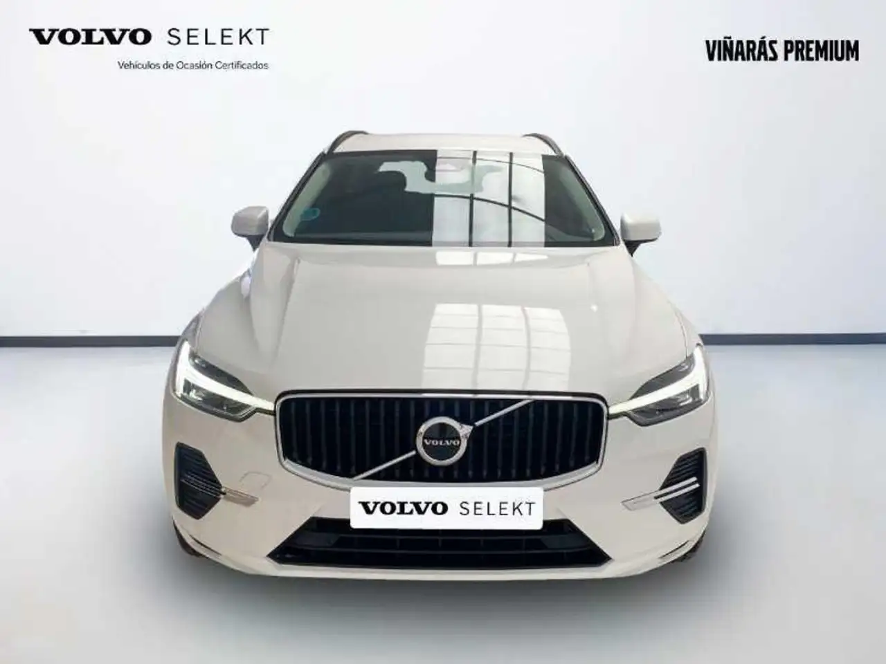 Volvo XC60 2.0 B4 D Core Auto — Vehicle gallery 4