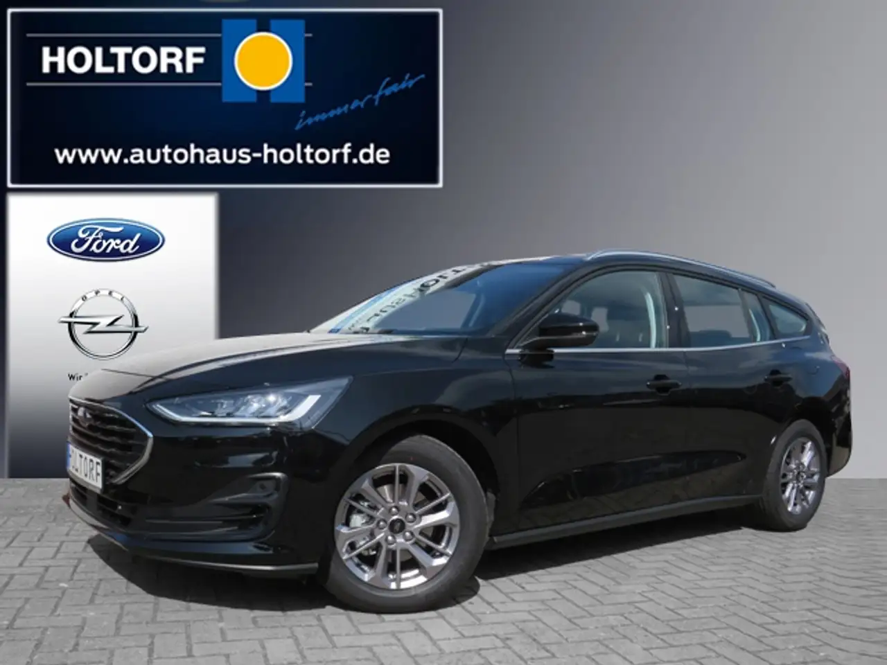Ford Focus Turnier Titanium DSG LED GJR — Bassum