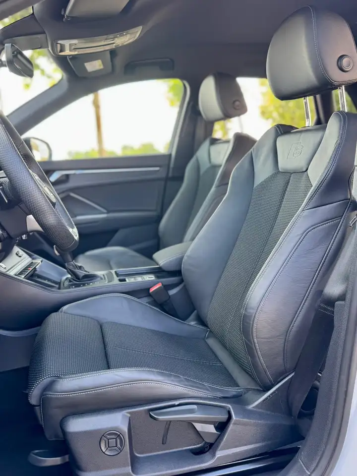Audi Q3 2.0TDI Attraction S tronic 110kW — Galería del vehículo 14