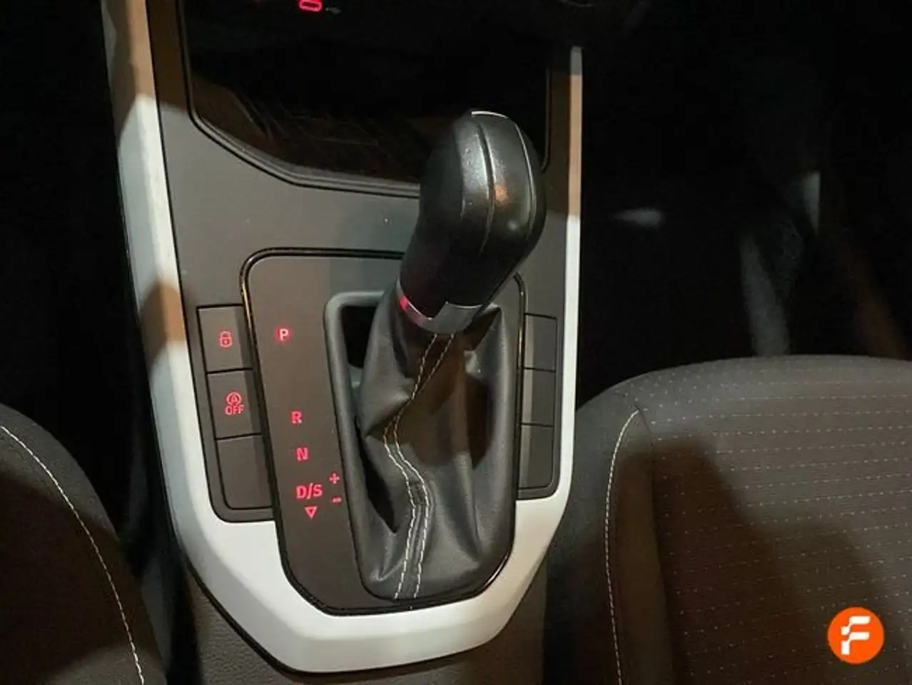 SEAT Arona 1.0 TSI 81kW DSG Style XL — معرض صور السيارة 18