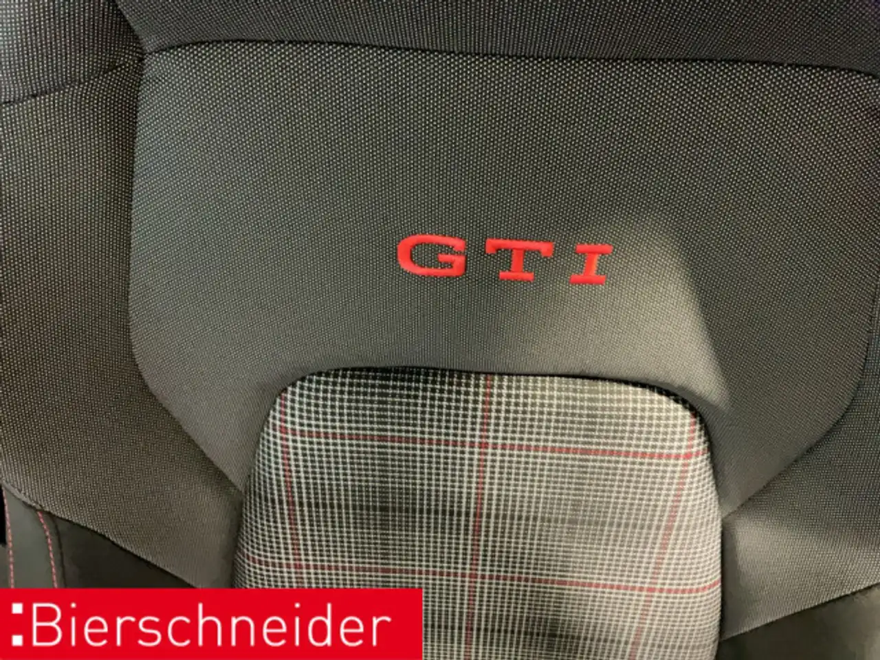 Volkswagen Golf GTI Golf 8 GTI 2.0 TSI DSG 18 AHK MATRIX STAND — معرض صور السيارة 25