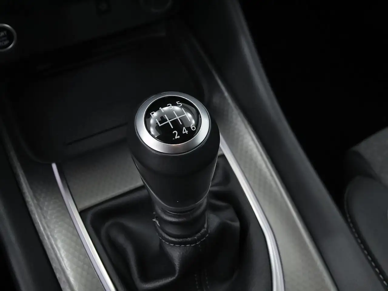 Nissan Qashqai DIG-T 103kW N-Connecta — معرض صور السيارة 28