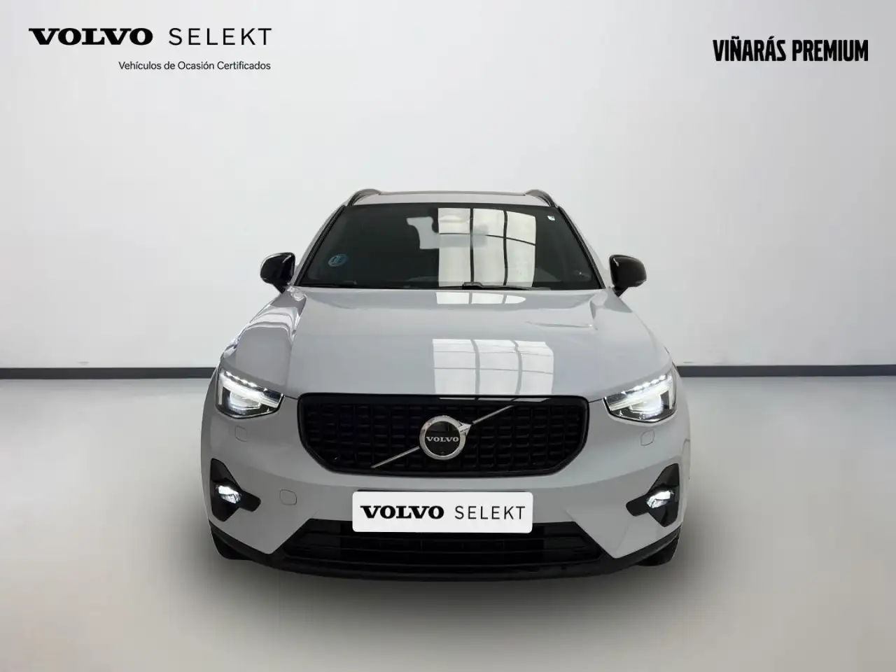 Volvo XC40 2.0 B4 G Plus Dark Auto — معرض صور السيارة 5