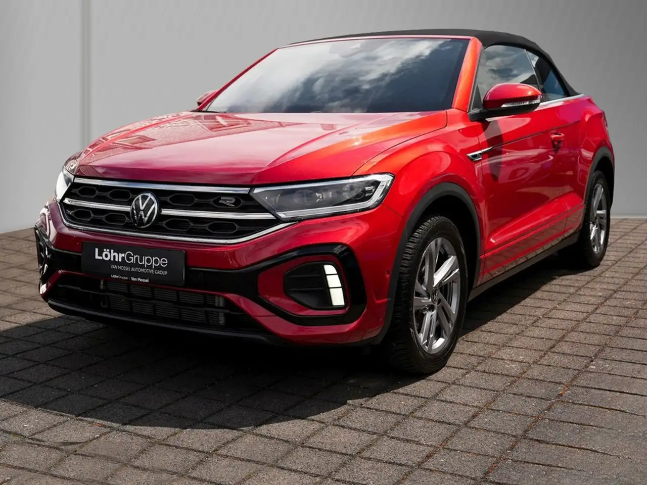 Volkswagen T-Roc Cabrio 1.5 TSI DSG R-Line /LED/ACC/RFK — Vehicle gallery 2