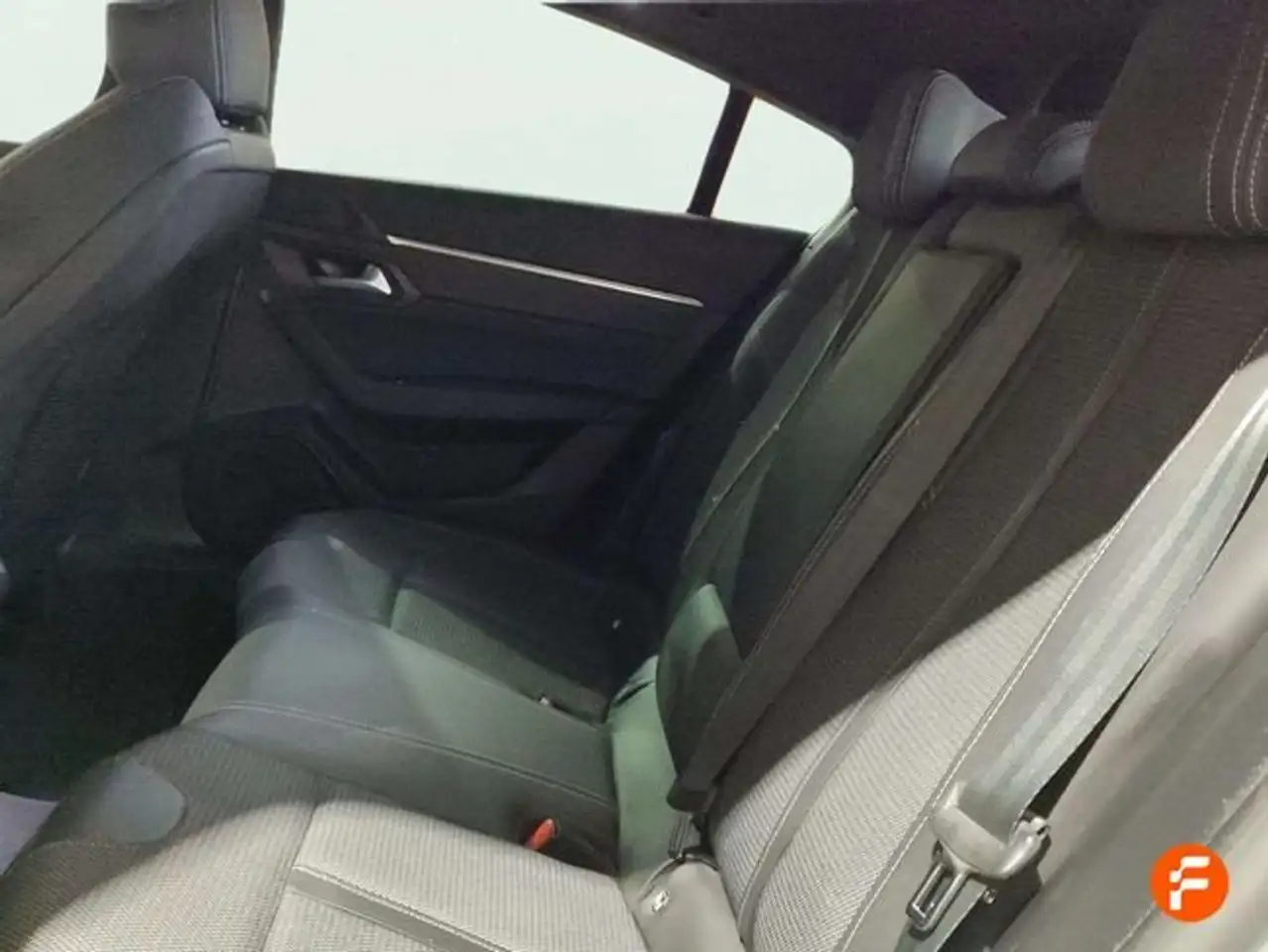 Peugeot 508 1.2 PureTech S&S Allure EAT8 130 — معرض صور السيارة 38
