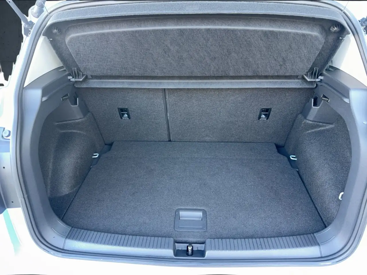 Volkswagen T-Cross Style 1.0 TSI DSG AHK/Nav/Kam/AppCon/Cli — معرض صور السيارة 13