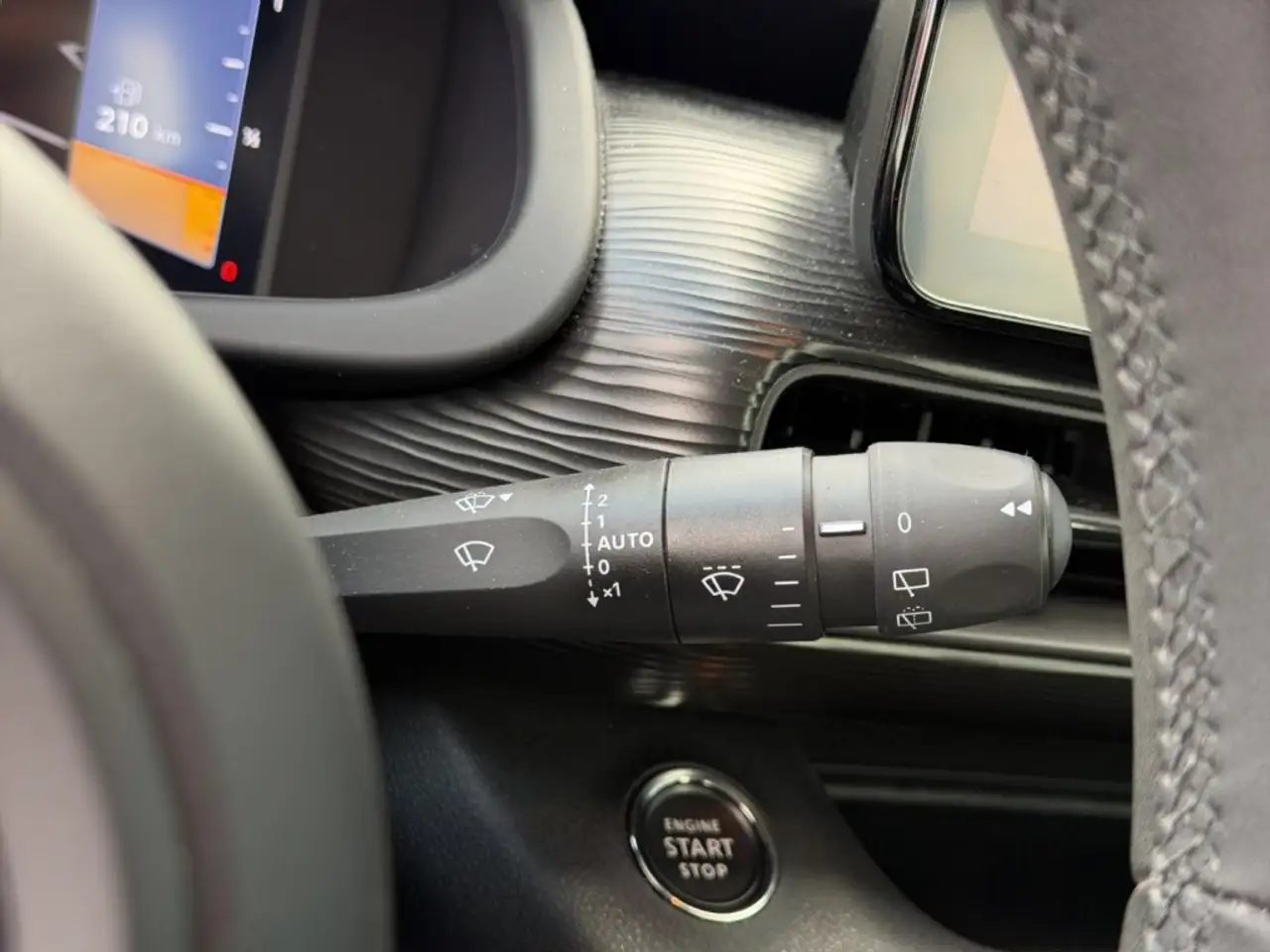 Jeep Avenger Altitude 1.2 °LED°ACC°Navi°RFK°AAC°SHZ° — Galería del vehículo 13