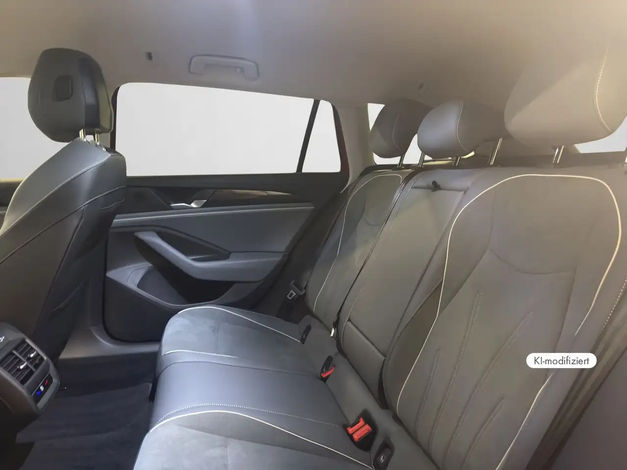 Volkswagen Passat Variant 1.5 eTSI DSG Business, Navi, Sitz — Galerie du véhicule 14