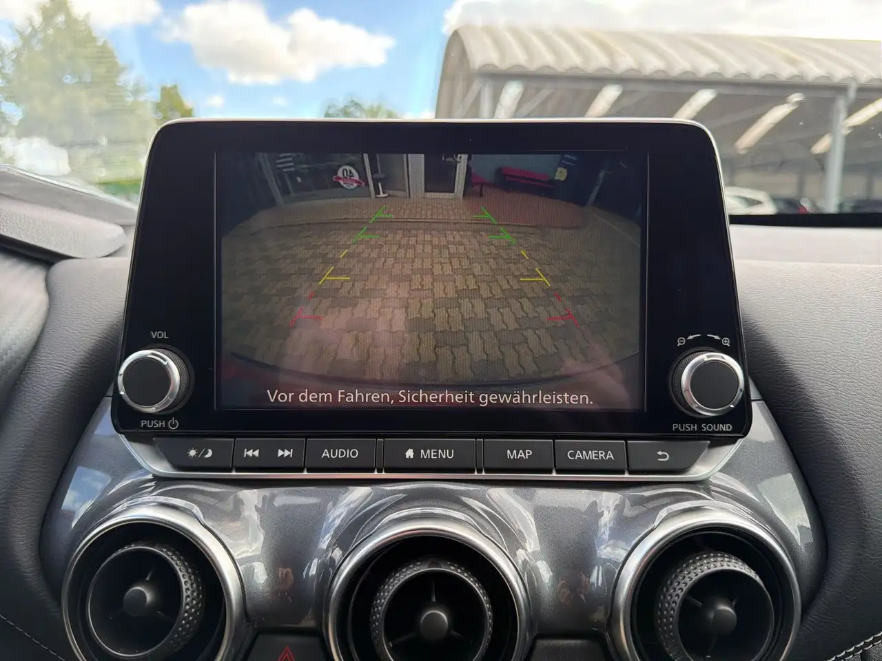 Nissan Juke 1.0 DIG-T N-Connecta — معرض صور السيارة 16