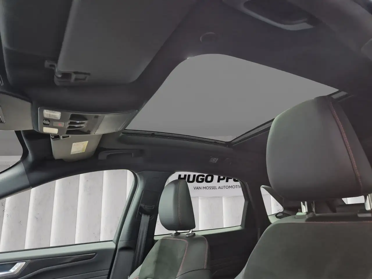 Ford Kuga ST-Line X*PANO*AHK*KAM*ACC*NAVI*SOUND-SYS. — Galería del vehículo 22