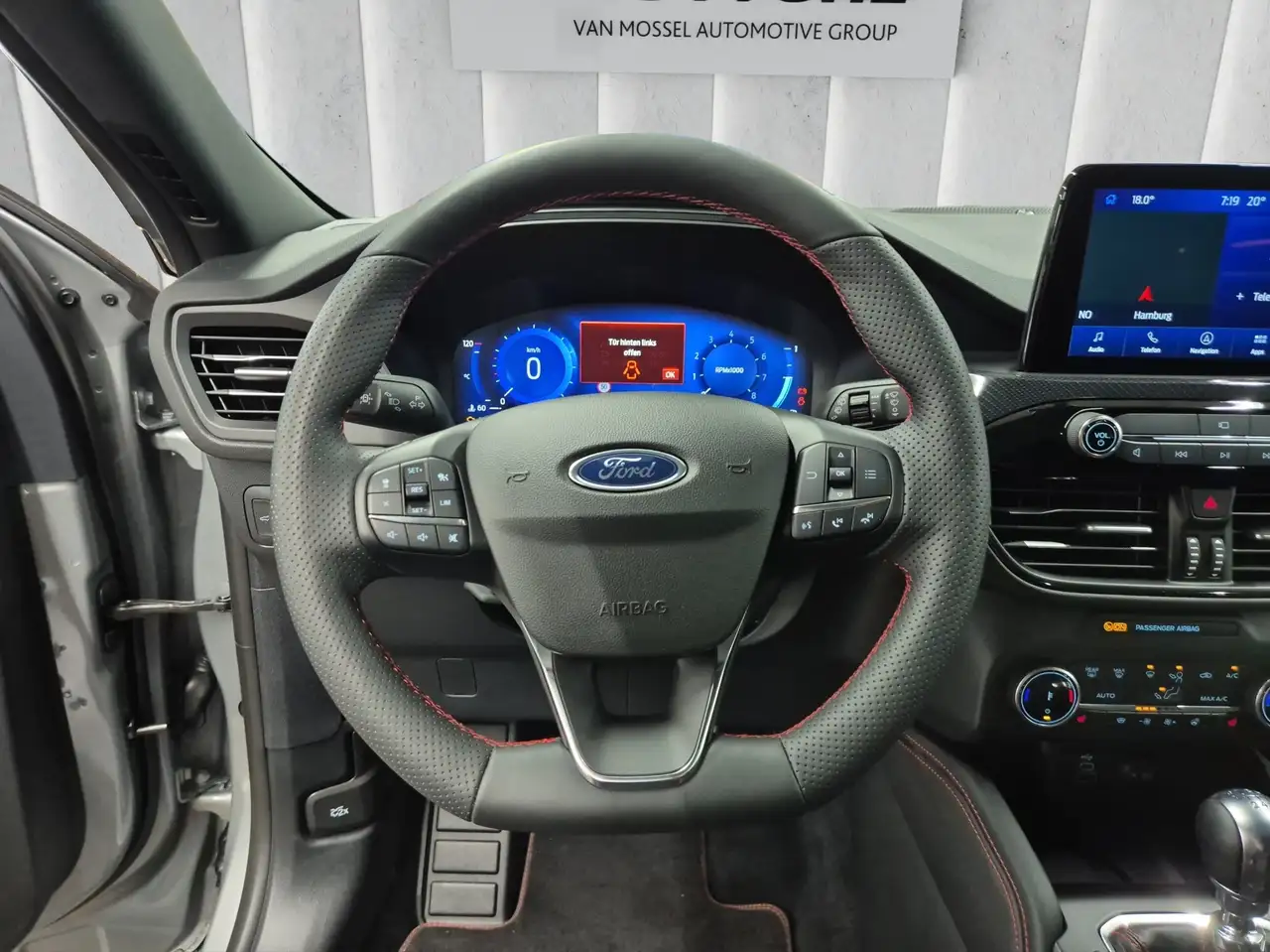 Ford Kuga ST-Line X*PANO*AHK*KAM*ACC*NAVI*SOUND-SYS. — Galería del vehículo 13