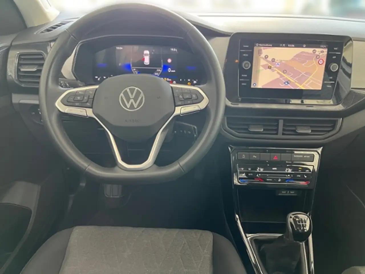 Volkswagen T-Cross 1.0 TSI LIFE IQ.DRIVE GJR SHZ ACC — معرض صور السيارة 12