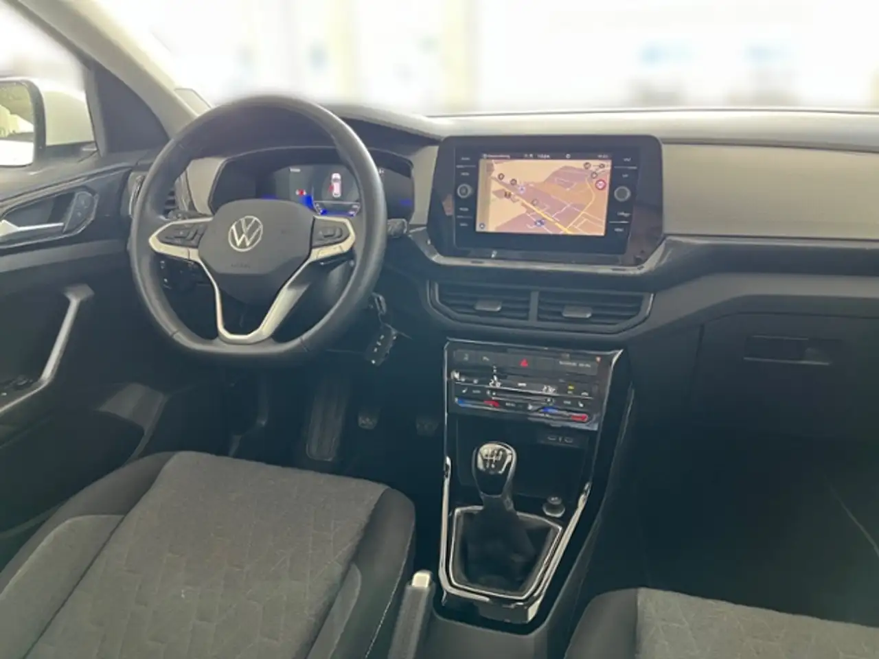 Volkswagen T-Cross 1.0 TSI LIFE IQ.DRIVE GJR SHZ ACC — معرض صور السيارة 13