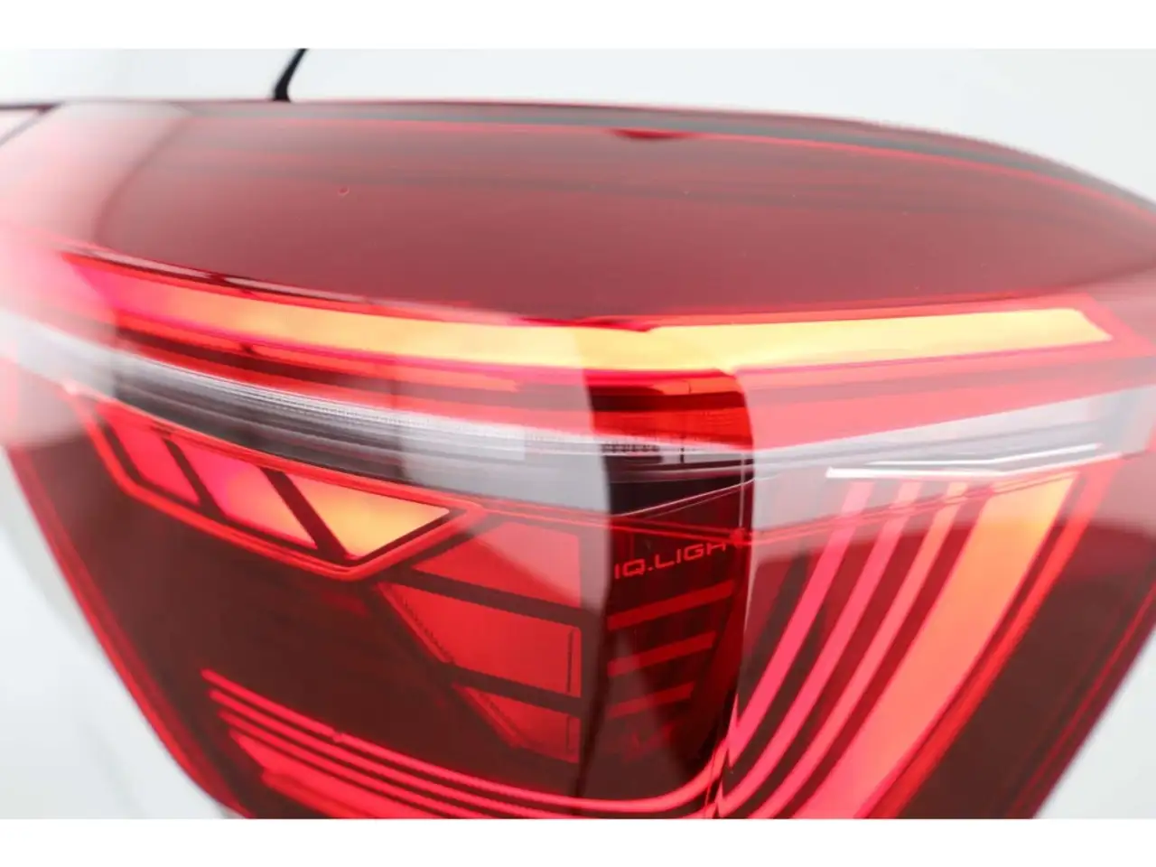 Volkswagen Polo GTI 2.0 TSI DSG App-Connect/Matrix — Galería del vehículo 24
