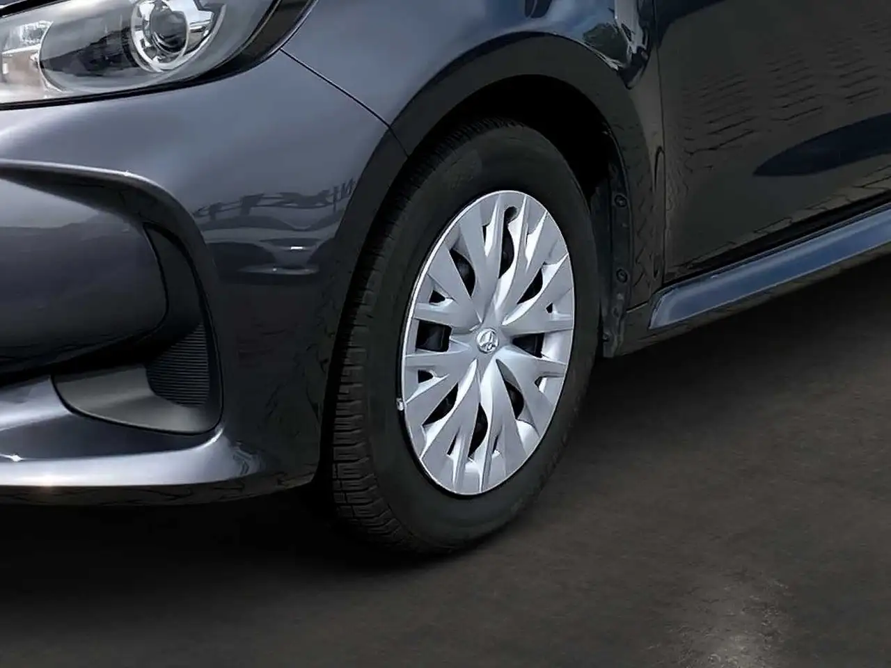 Toyota Yaris 1.5 Hybrid Comfort KLIMA KAMERA — Vehicle gallery 13