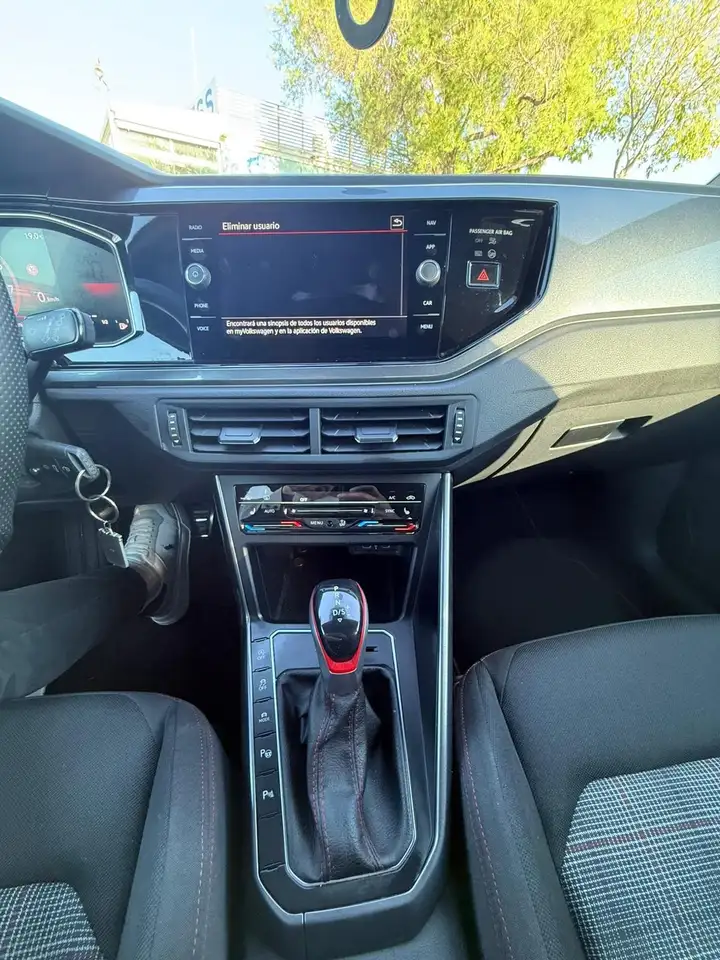Volkswagen Polo GTI 2.0 TSI DSG — معرض صور السيارة 10