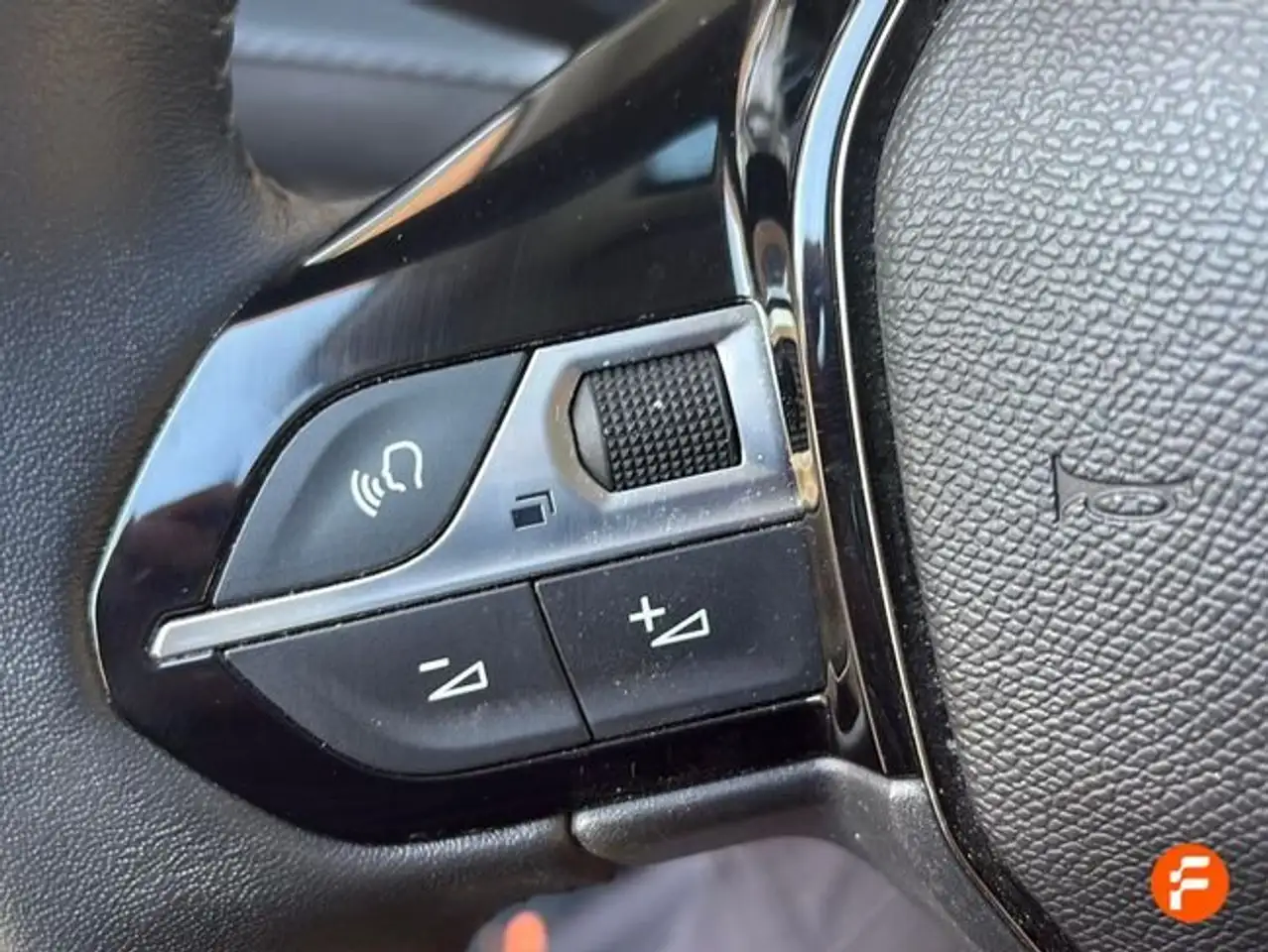 Peugeot 208 Style Gasolina 100 S&S 6 Vel MAN — Galerie du véhicule 17