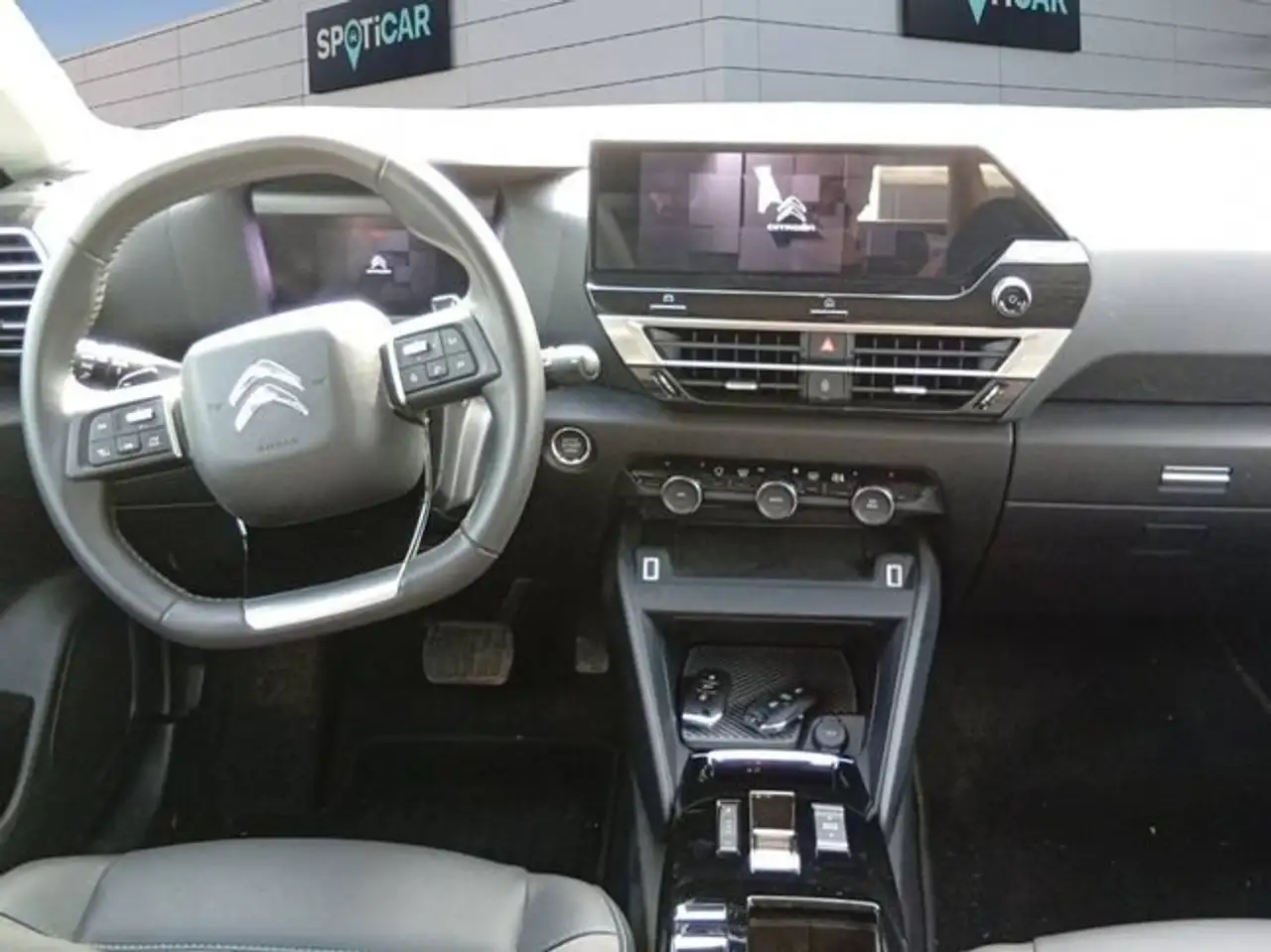 Citroen C4 Hybrid 136 e-DCS6 Plus — Vehicle gallery 8