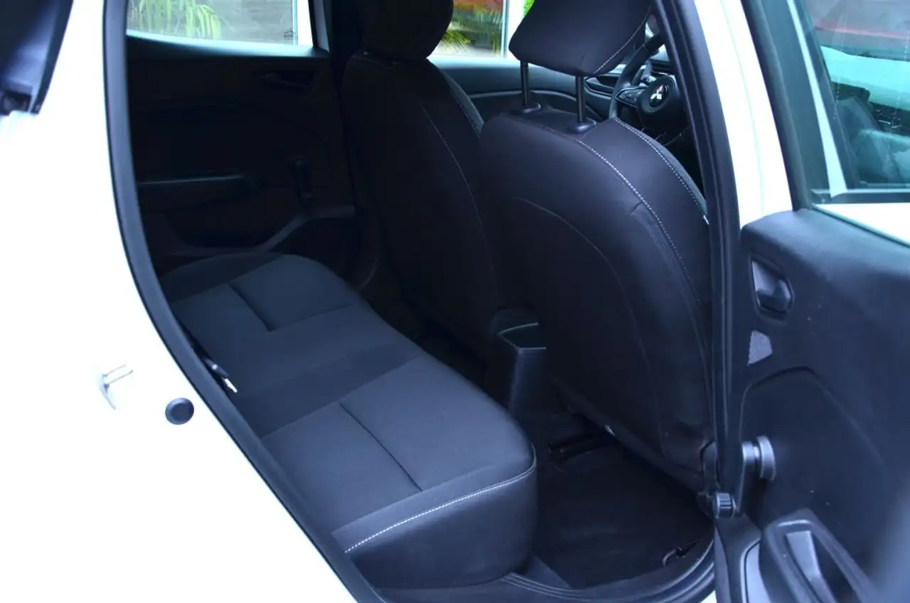 Mitsubishi Colt 1.0 BASIS — Galerie du véhicule 9