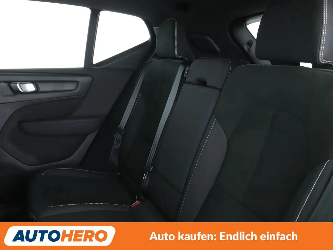 Volvo XC40 2.0 B3 Mild-Hybrid Core 2WD Aut.*LED*NAVI*TEMPO* — Galerie du véhicule 14