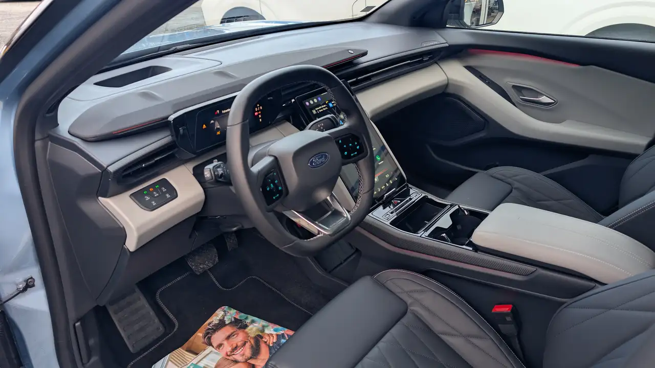 Ford Explorer Elektromotor mit Extended Range RWD 77kWh Premium — Vehicle gallery 11