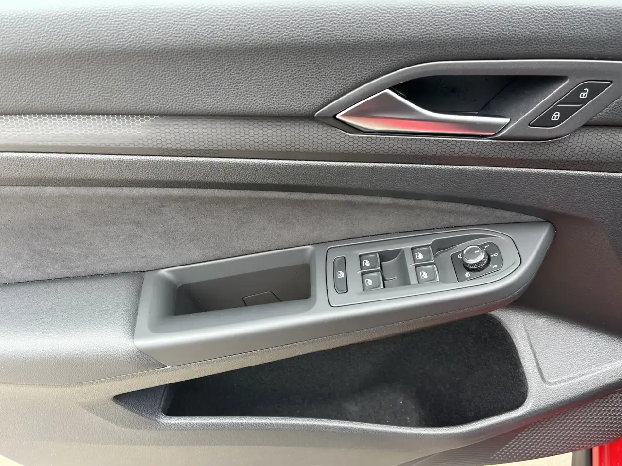Volkswagen Golf GTI 2.0 TSI DSG Black Style — معرض صور السيارة 7
