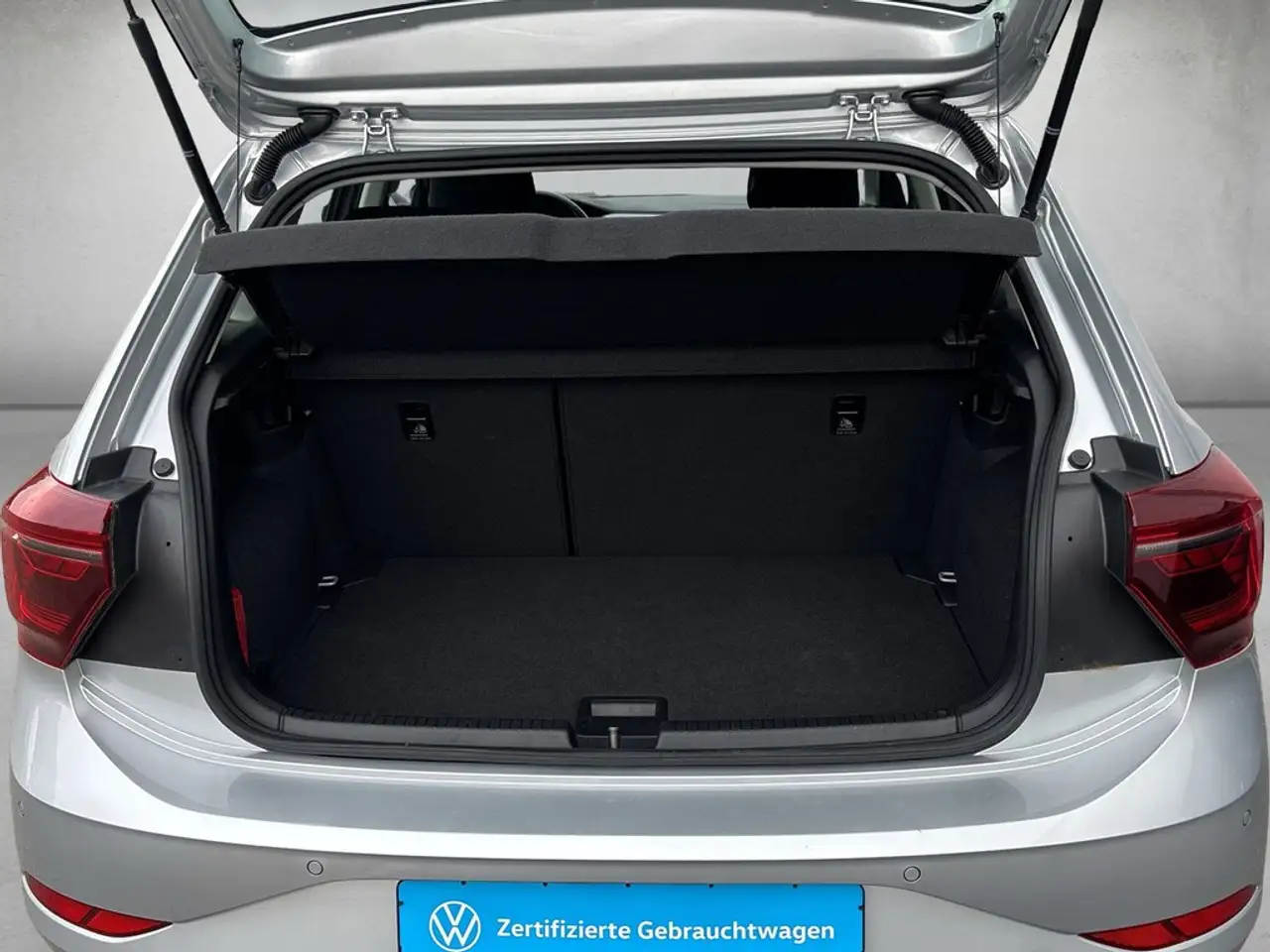 Volkswagen Polo VI 1.0 TSI Style *NAVI*APP-CONNECT* — معرض صور السيارة 5