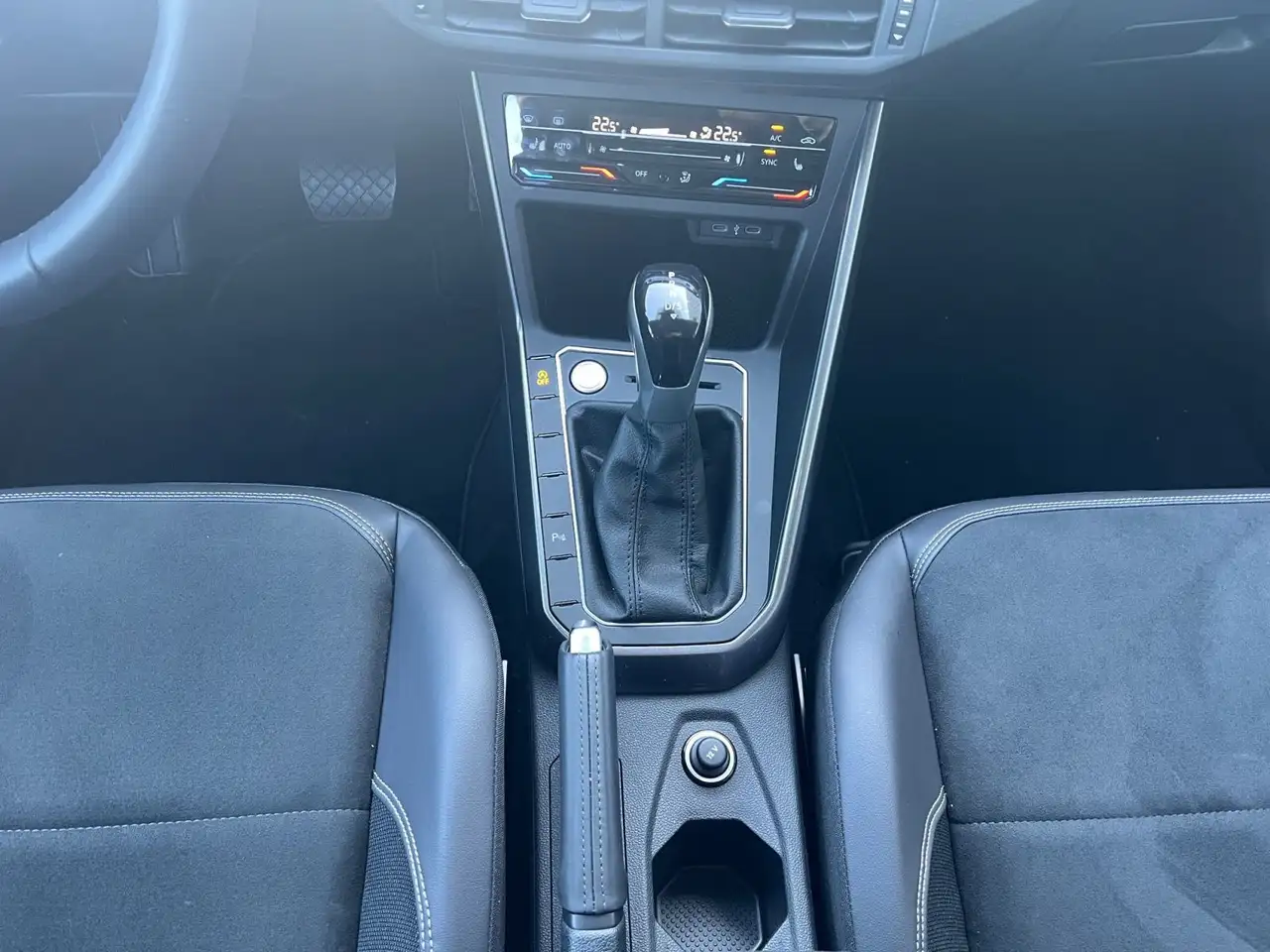 Volkswagen Polo 1.0TSI Style DSG LED Navi Kamera — Galerie du véhicule 12
