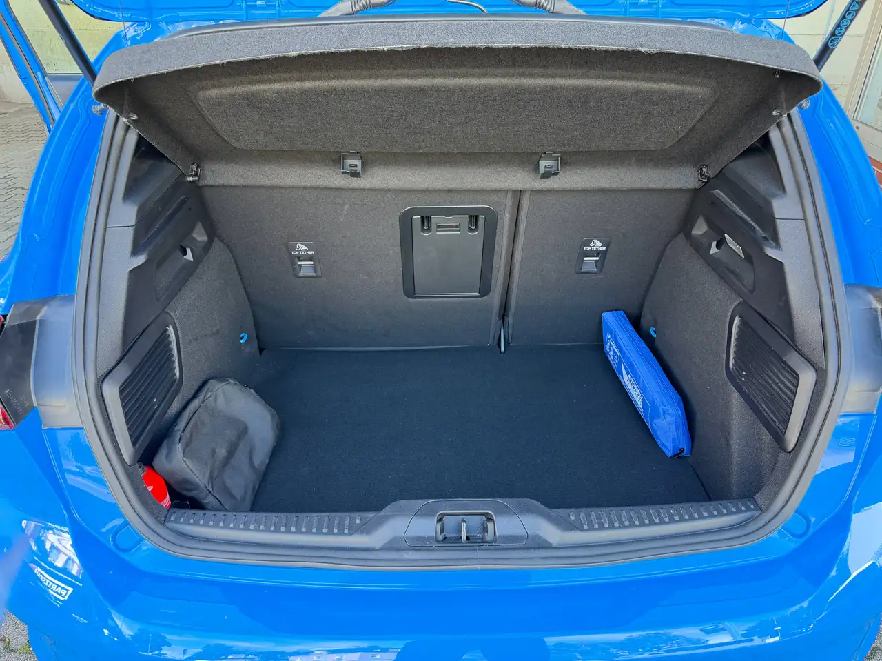 Ford Focus ST X+LED Matrix+BLIS+HuD+PDC+RFK+NAV+B&O+AHK — Vehicle gallery 28