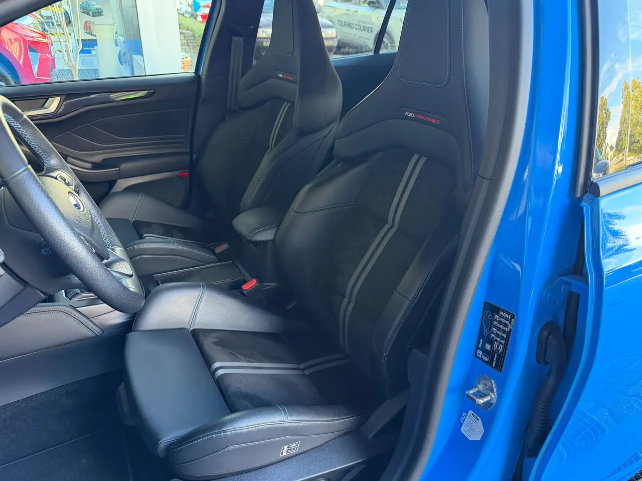 Ford Focus ST X+LED Matrix+BLIS+HuD+PDC+RFK+NAV+B&O+AHK — Vehicle gallery 10