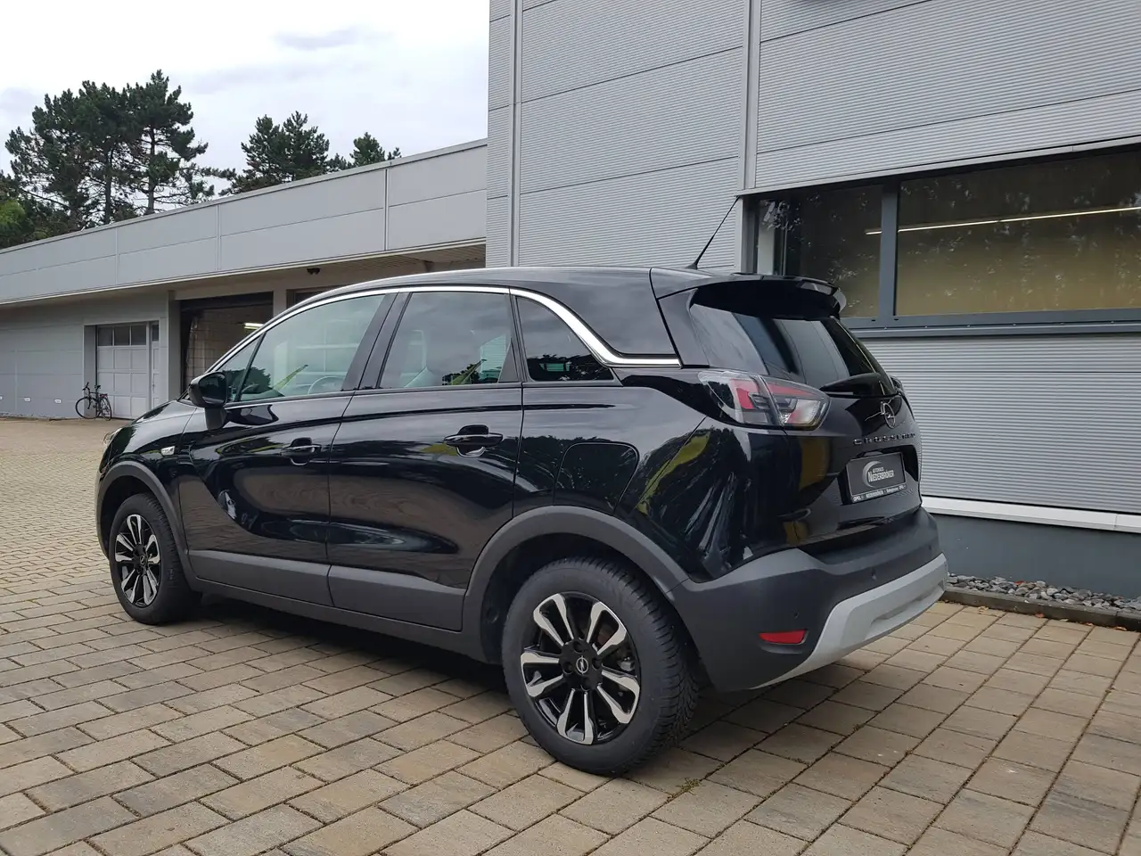 Opel Crossland Elegance, Navi, Rückfahrkamera, Sitz-Lenkradheizung — Vehicle gallery 3