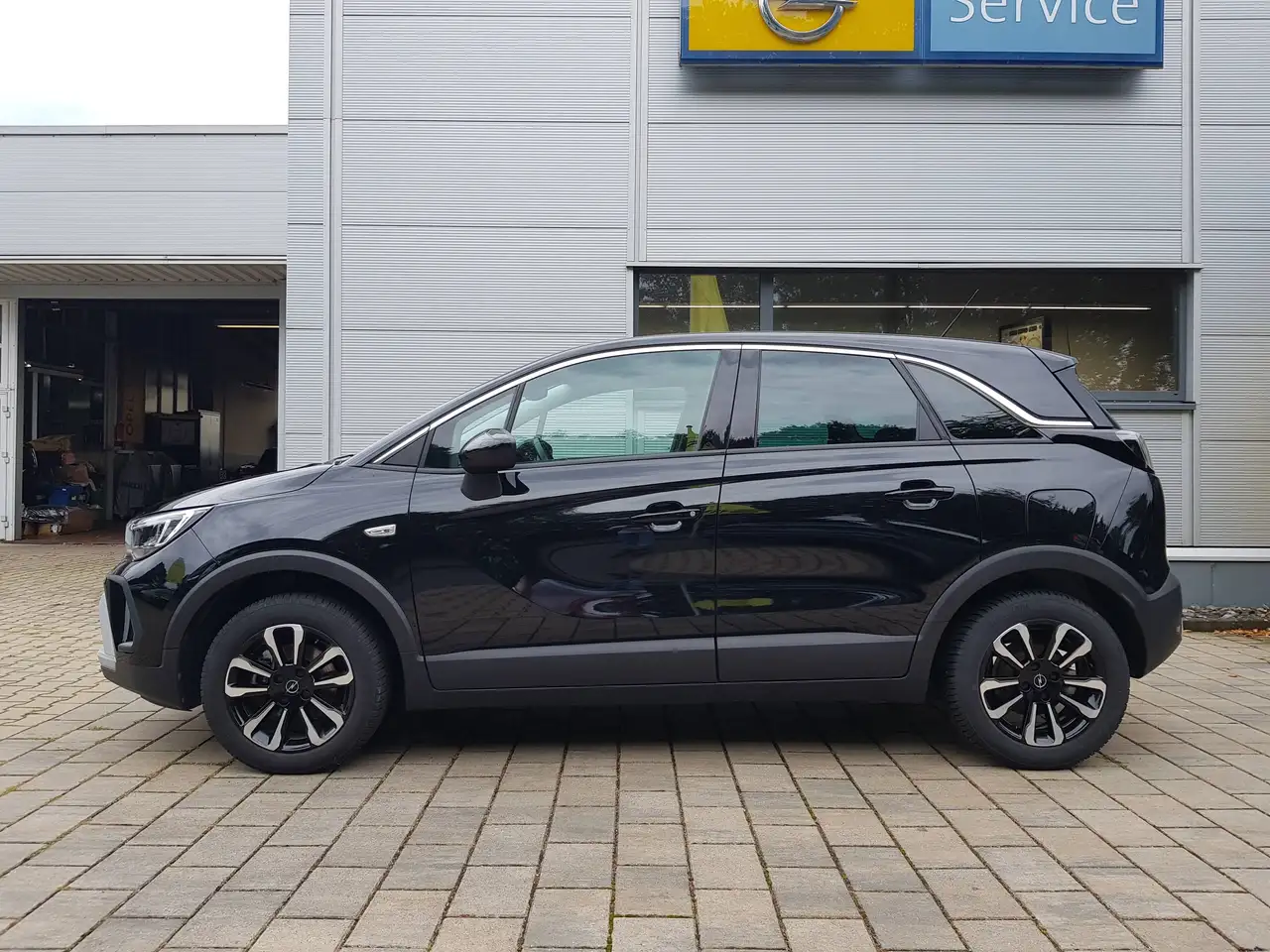 Opel Crossland Elegance, Navi, Rückfahrkamera, Sitz-Lenkradheizung — Vehicle gallery 2