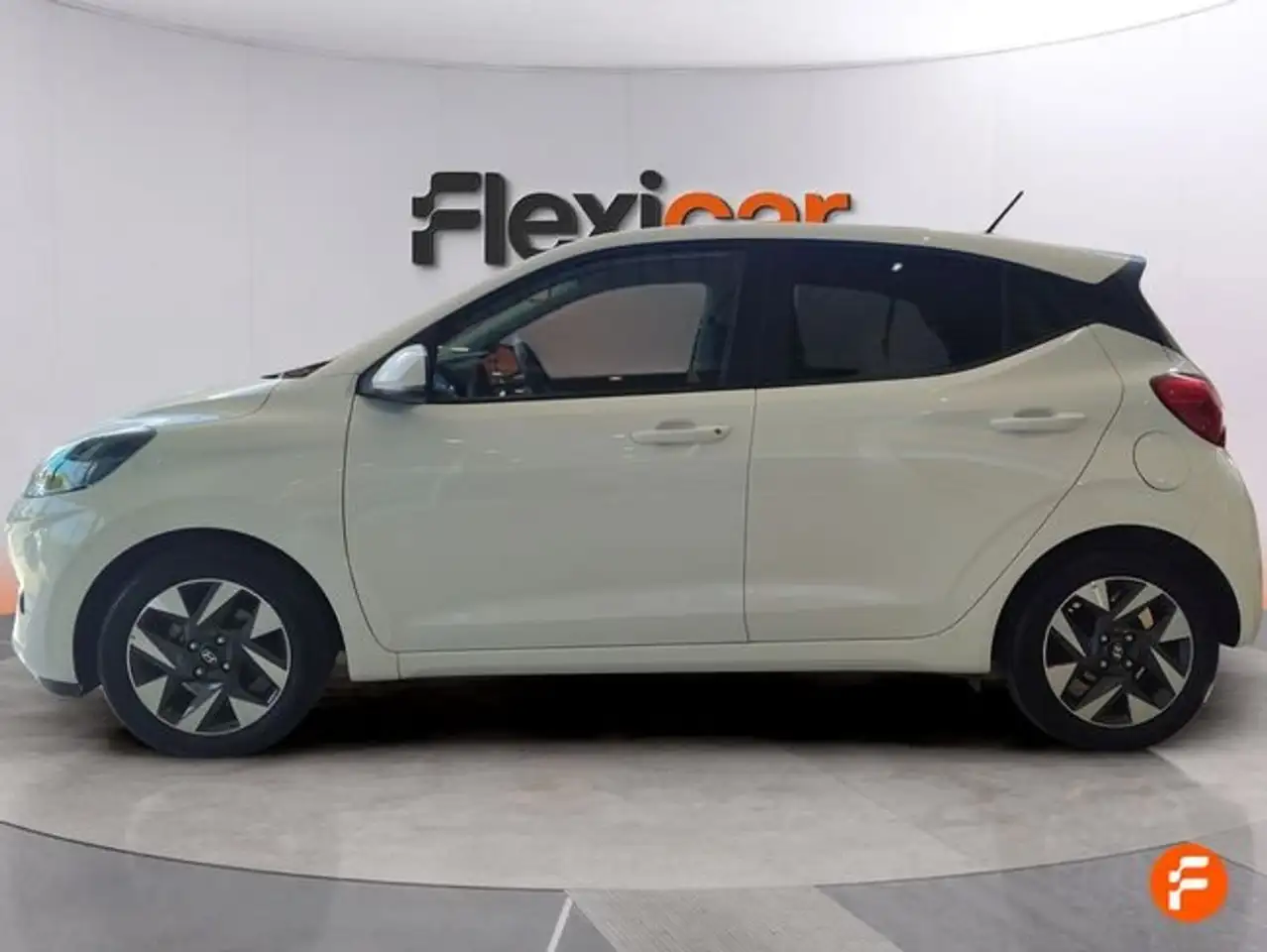 Hyundai i10 1.0 MPI Essence — معرض صور السيارة 4