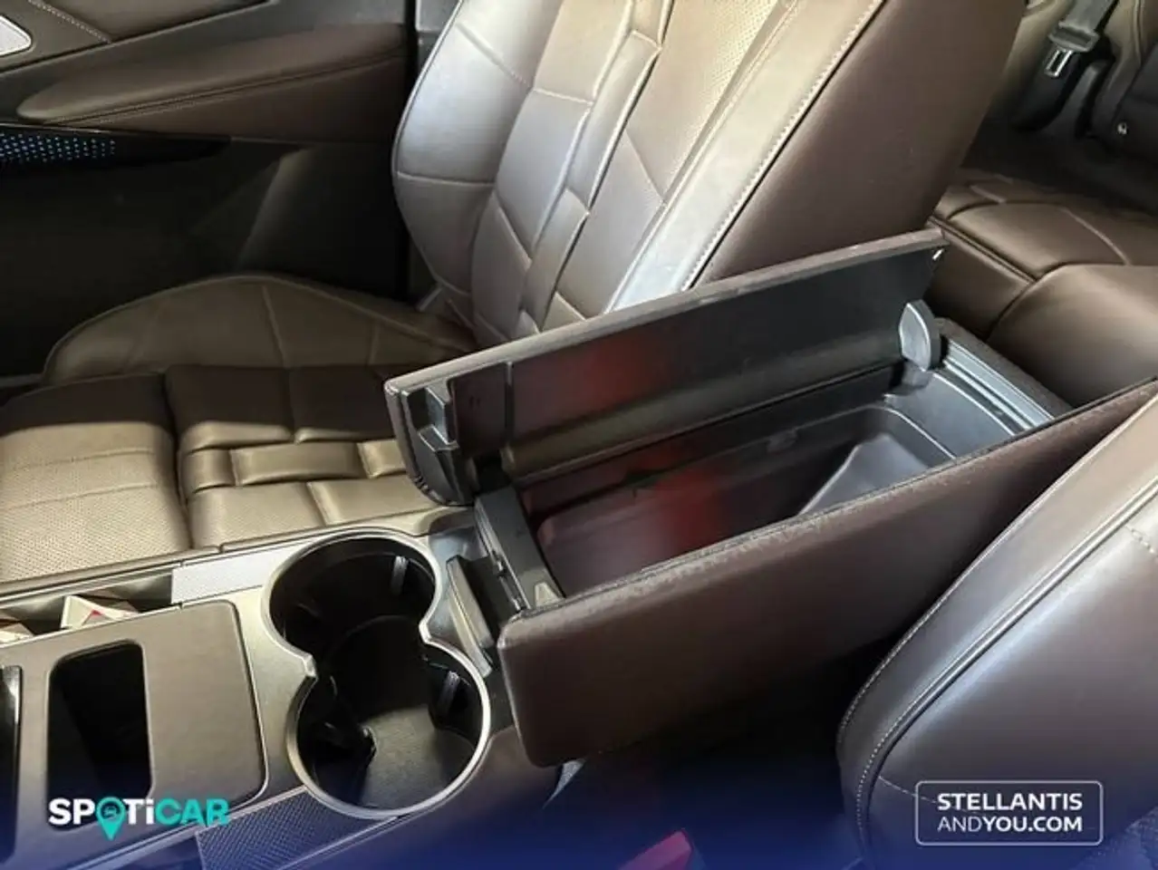 DS Automobiles DS 7 Crossback E-Tense Antoine de Saint Exupery Aut. 4x4 360 — معرض صور السيارة 16