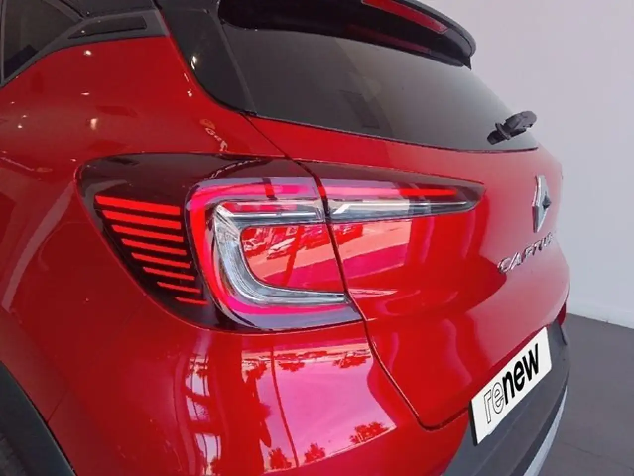Renault Captur TCe Evolution 67kW — Vehicle gallery 24