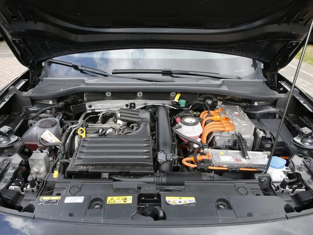 CUPRA Formentor VZ e-Hybrid 19" ACC NAVI SHZ LED DCC — Galerie du véhicule 7