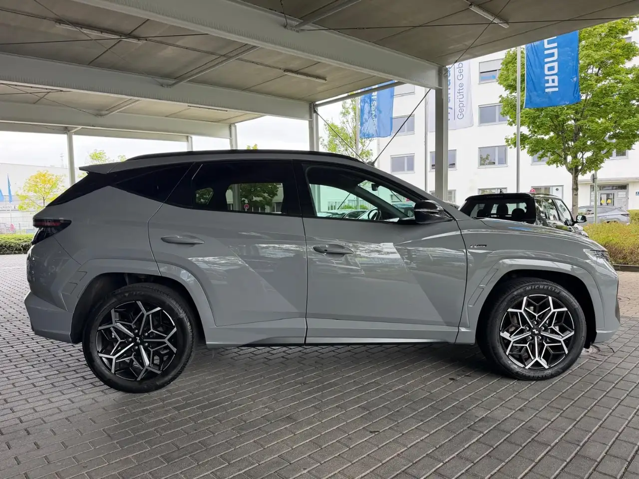 Hyundai TUCSON 1.6 T-GDI N Line ACC AUT Akustikglas Kam. — Galerie du véhicule 10