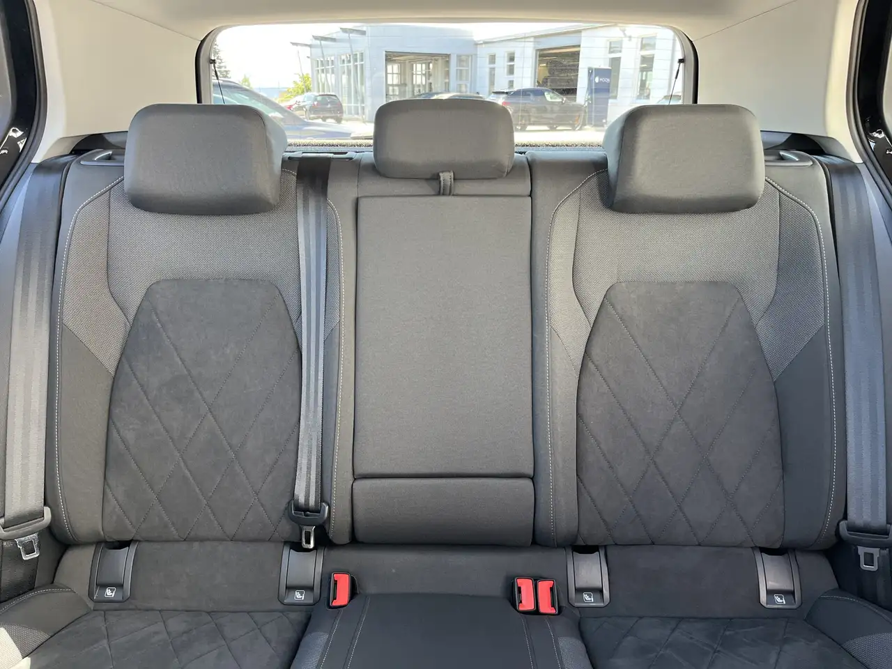 Volkswagen Golf 1.5 TSI Style 2,99% Fin. 18 Bergamo Navi TravelAs — معرض صور السيارة 18