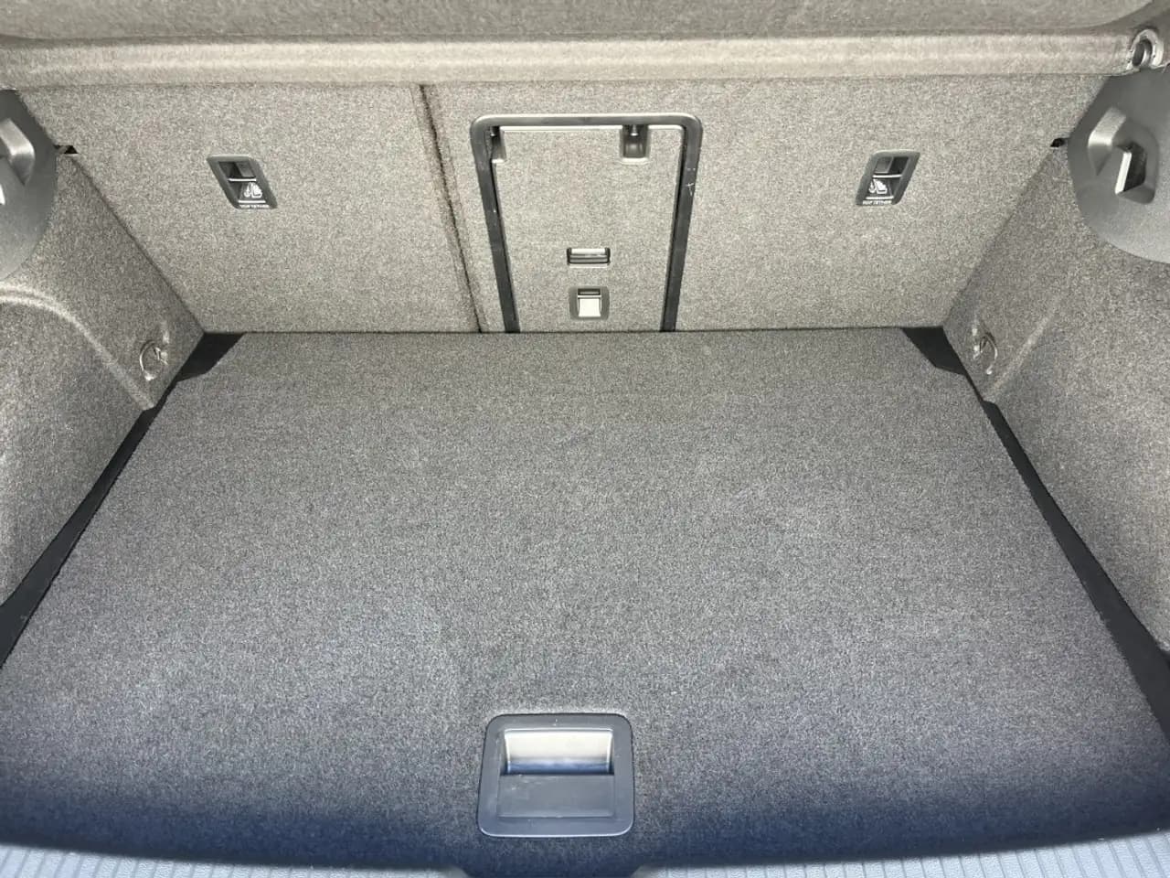 Volkswagen Golf 1.5 TSI Style 2,99% Fin. 18 Bergamo Navi TravelAs — معرض صور السيارة 30