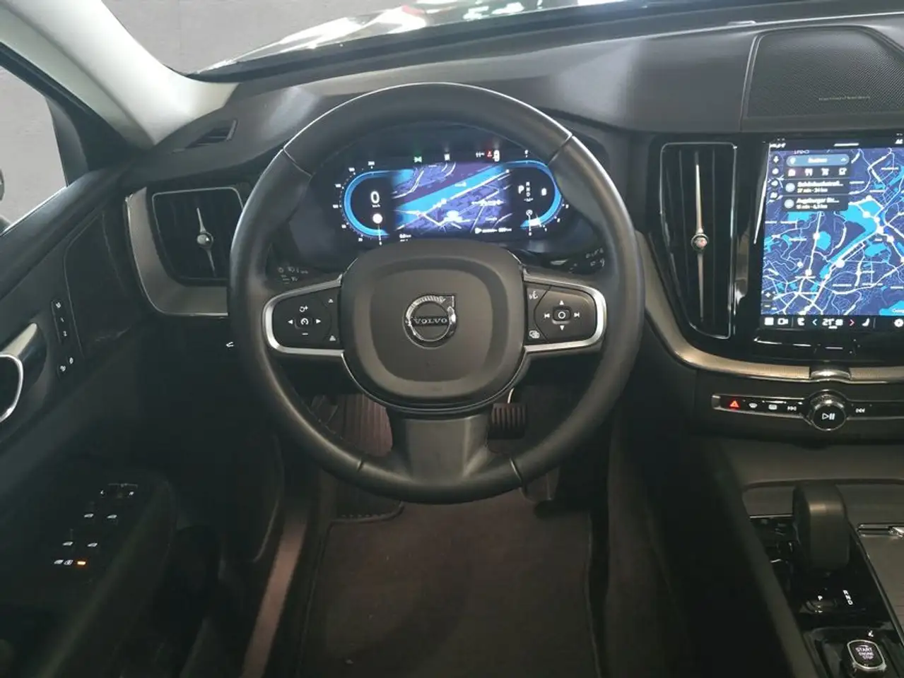 Volvo XC60 XC60 B5 B AWD Core — معرض صور السيارة 8