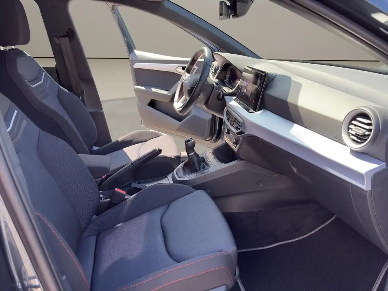SEAT Ibiza FR 1.0 TSI 85 kW (116 PS) 6-Gang — Vehicle gallery 16