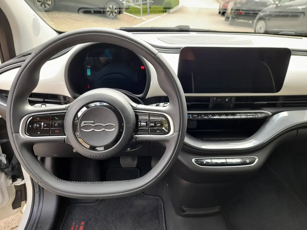Fiat 500 E "MY23" — Vehicle gallery 7