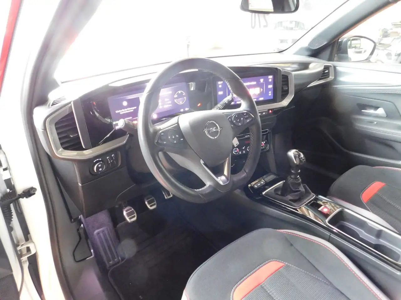 Opel Mokka GS Line - Navi, Winterpaket, Allwetter-Rei — معرض صور السيارة 7