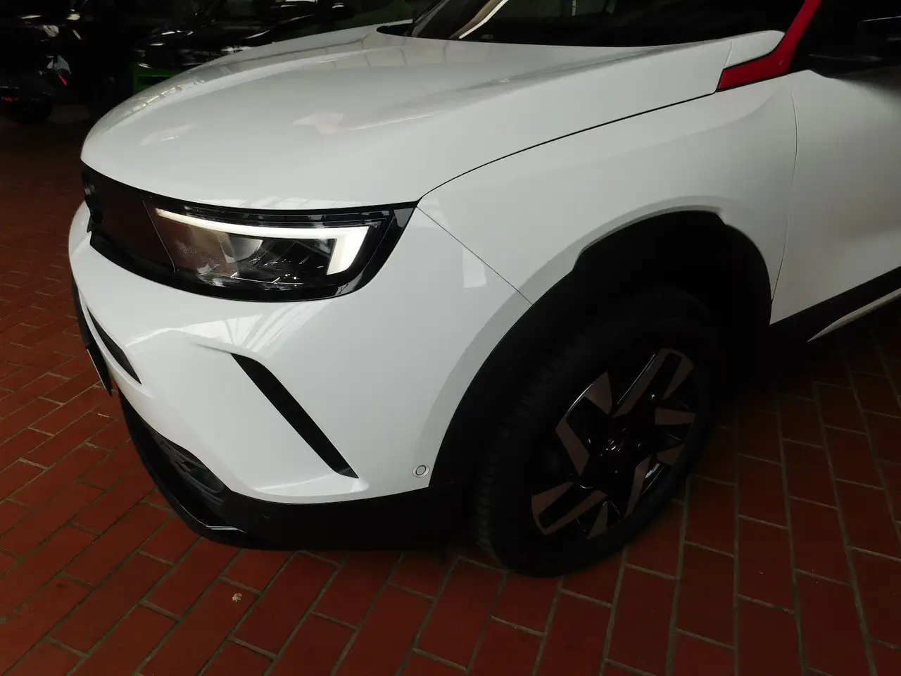 Opel Mokka GS Line - Navi, Winterpaket, Allwetter-Rei — معرض صور السيارة 6