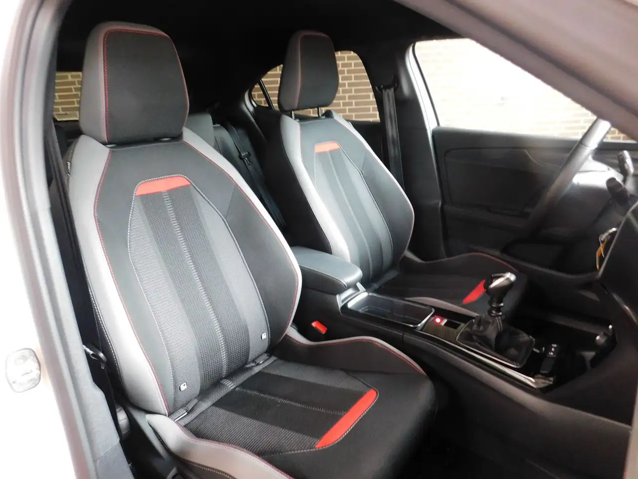 Opel Mokka GS Line - Navi, Winterpaket, Allwetter-Rei — معرض صور السيارة 17