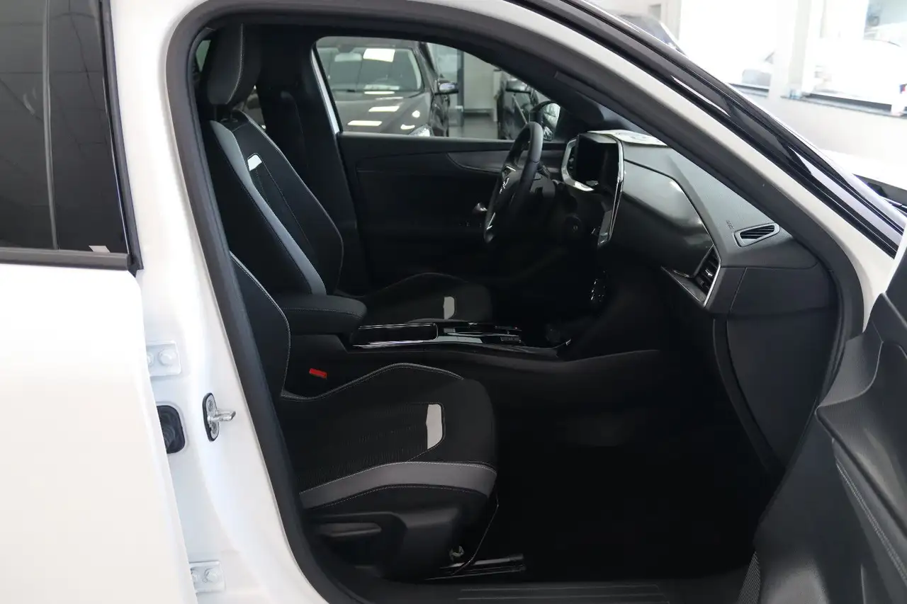 Opel Mokka 1.2 Turbo GS Line * 1.HAND + 23TKM * — Vehicle gallery 15